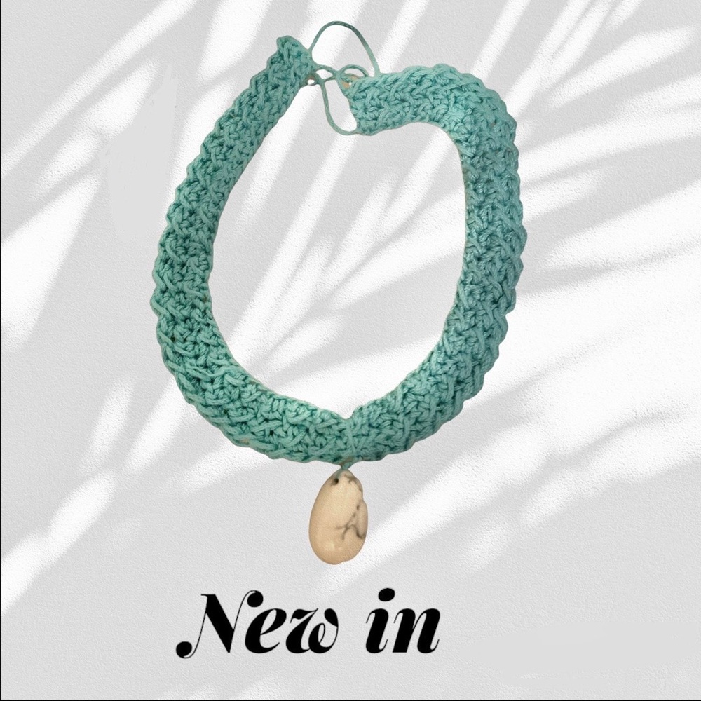 Howlite knit necklace